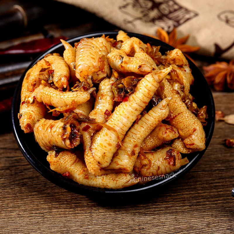 500g Youyou Pickled Cabbage Flavored Chicken Feet Snacks Chinese Food 有友迷你凤爪酸菜味