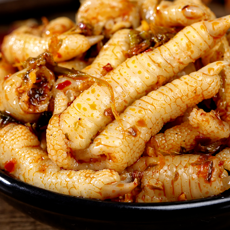 500g Youyou Pickled Cabbage Flavored Chicken Feet Snacks Chinese Food 有友迷你凤爪酸菜味