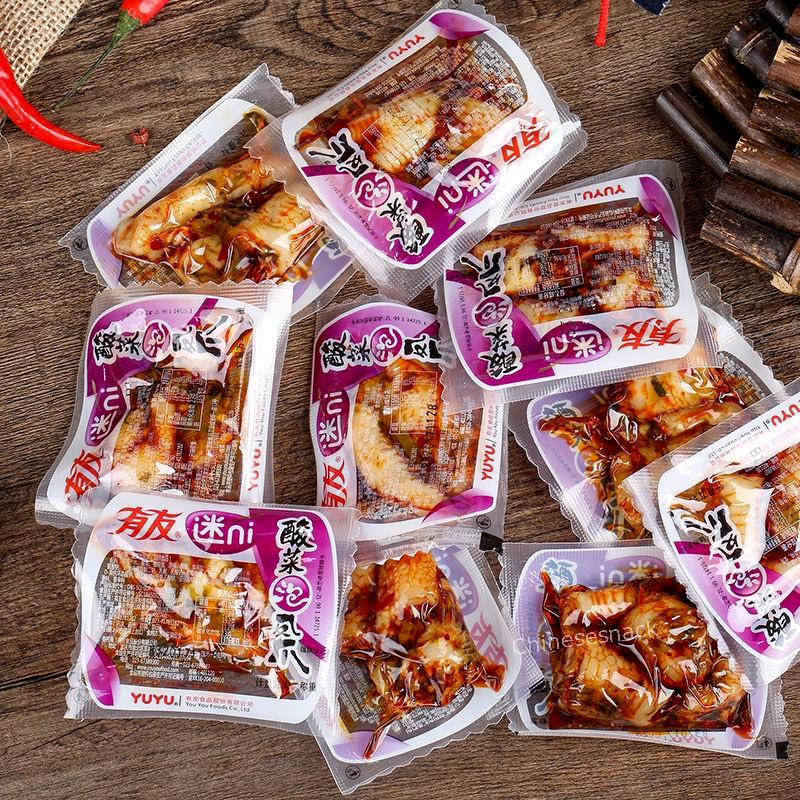 500g Youyou Pickled Cabbage Flavored Chicken Feet Snacks Chinese Food 有友迷你凤爪酸菜味